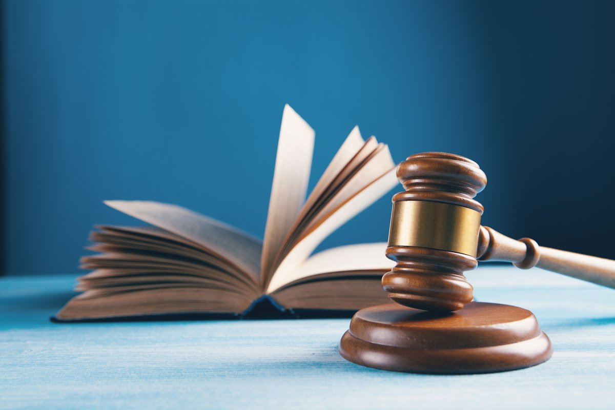 Guides to procedures in Mexico: divorce documents and gavel
